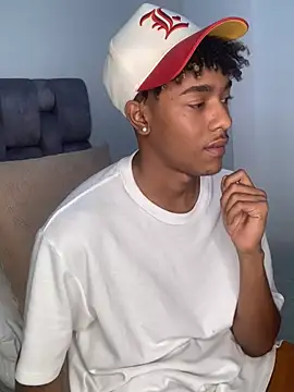 Snapshot of Boy_cock18 chatting on 02.17.25 Boy cock18 online show from 02.17.25