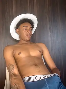 Snapshot of Boy_cock18 chatting on 09.30.25 Boy cock18 online show from 09.30.25