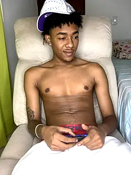 Snapshot of Boy_cock18 chatting on 11.05.25 Boy cock18 online show from 11.05.25