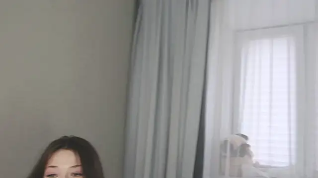 eva varnerr online show from 02.02.25