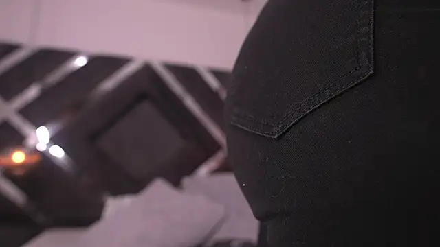 Snapshot of sam_lewins chatting on 11.01.25 sam lewins online show from 11.01.25