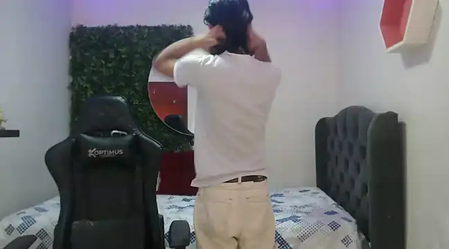 Snapshot of andy_dan18 chatting on 01.30.25 andy dan18 online show from 01.30.25