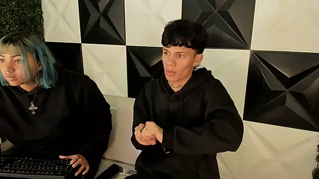 Snapshot of andy_dan18 chatting on 11.16.25 andy dan18 online show from 11.16.25