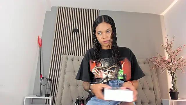 GysellHanson online show from 11.23.25