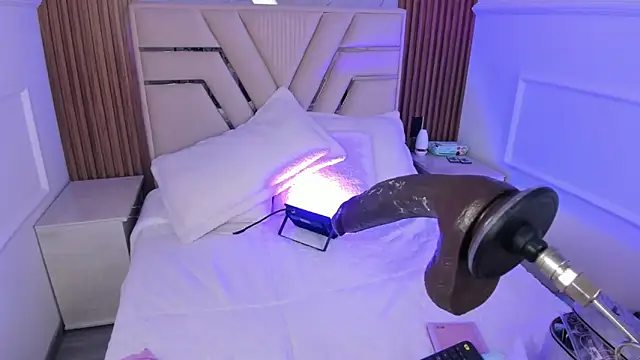 LolaAngellx online show from 02.10.25