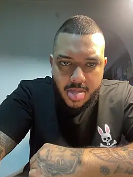 El Titan1998 online show from 12.21.25