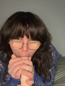 Snapshot of _dwhorekin_ chatting on 02.05.25 dwhorekin online show from 02.05.25