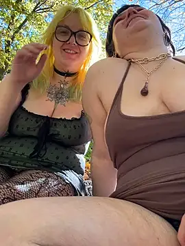 Snapshot of _dwhorekin_ chatting on 11.04.25 dwhorekin online show from 11.04.25