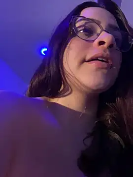 Snapshot of Sophia_cyrus11 chatting on 03.07.25 Sophia cyrus11 online show from 03.07.25