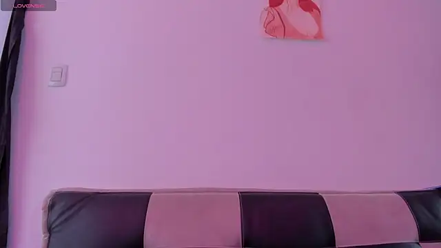 Snapshot of Sophia_cyrus11 chatting on 11.29.25 Sophia cyrus11 online show from 11.29.25