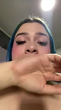 Snapshot of Sophia_cyrus11 chatting on 06.26.26 Sophia cyrus11 online show from 06.26.26
