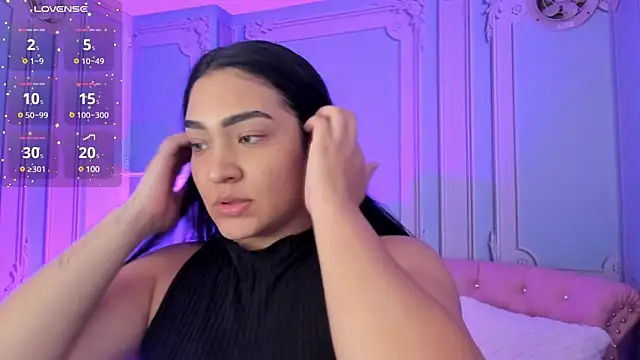 stefany duque1  online show from 01.15.25