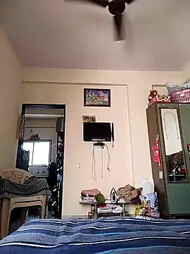 hot punekar online show from 02.13.25