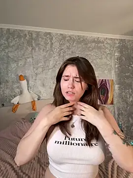 Snapshot of Sabrina_shells chatting on 09.13.25 Sabrina shells online show from 09.13.25