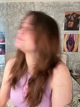 Snapshot of Sabrina_shells chatting on 10.19.25 Sabrina shells online show from 10.19.25