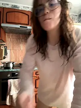 Snapshot of Sabrina_shells chatting on 11.19.25 Sabrina shells online show from 11.19.25