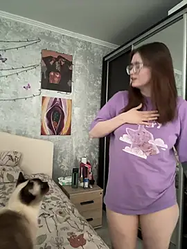 Sabrina shells online show from 03.08.26