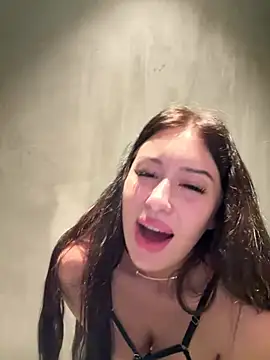 AndreaMood online show from 02.27.25