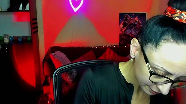 Arianasweety23 online show from 01.12.25