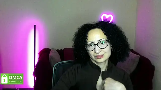 Arianasweety23 online show from 10.31.25