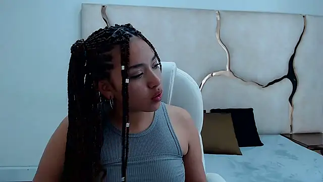 IsabellRodriguez18 online show from 01.29.25