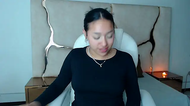 IsabellRodriguez18 online show from 02.27.25