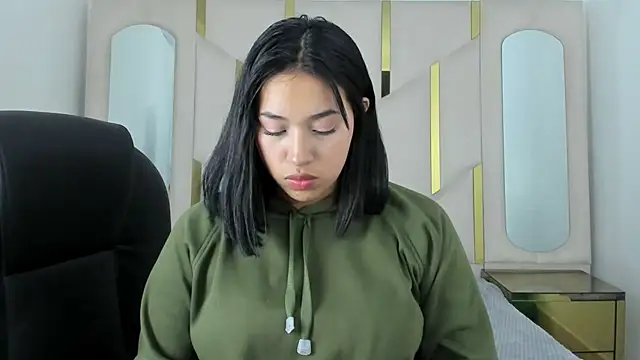 IsabellRodriguez18 online show from 09.15.25