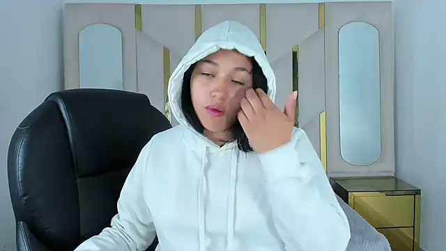 IsabellRodriguez18 online show from 09.24.25