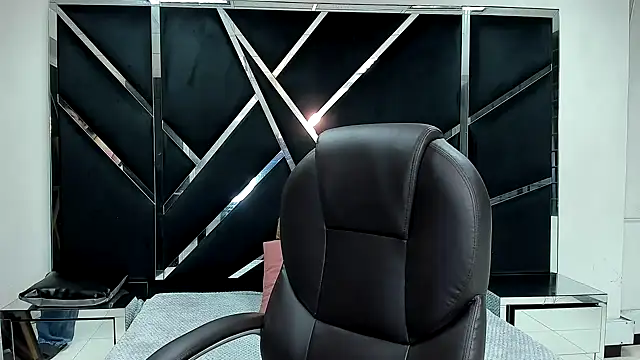 IsabellRodriguez18 online show from 10.09.25