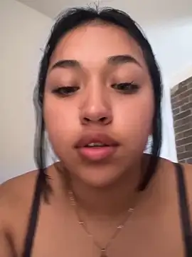 IsabellRodriguez18 online show from 11.12.25