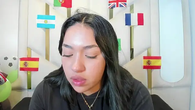 IsabellRodriguez18 online show from 06.13.26