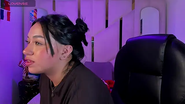 IsabellRodriguez18 online show from 06.25.26