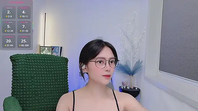 Snapshot of Natasha2025 chatting on 11.20.25 Natasha2025 online show from 11.20.25