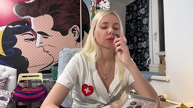 Snapshot of yunasuka chatting on 01.31.25 yunasuka online show from 01.31.25