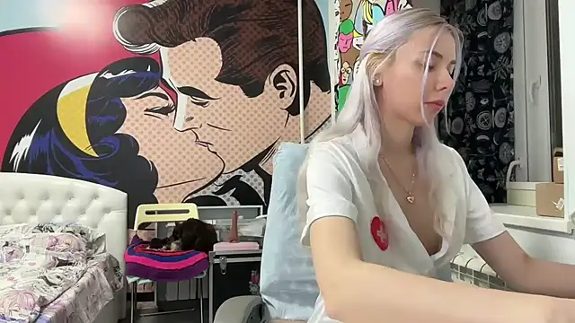 Snapshot of yunasuka chatting on 02.04.25 yunasuka online show from 02.04.25