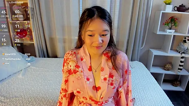 Maekko online show from 03.13.25