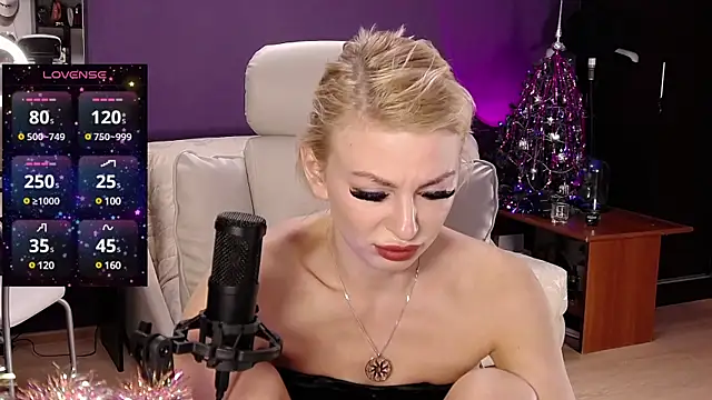  britney white  online show from 12.30.24