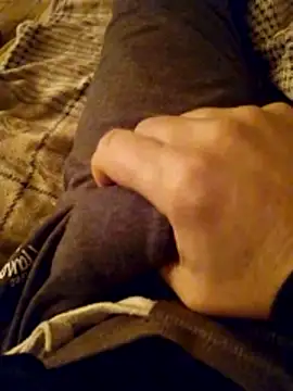 Snapshot of MaxiFabry chatting on 10.25.25 MaxiFabry online show from 10.25.25