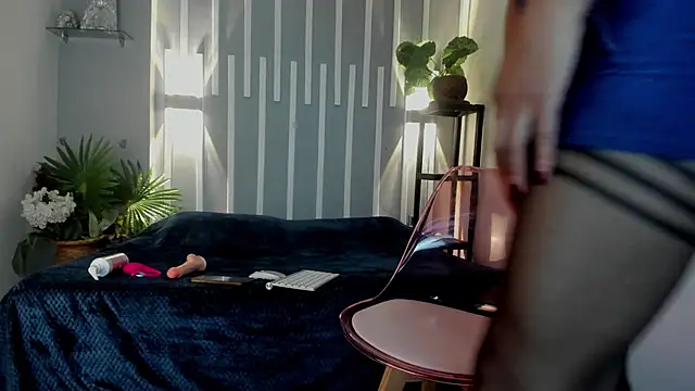 Samantha  cooper online show from 03.07.25