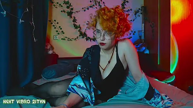 Snapshot of TrickyKitsune chatting on 03.06.25 TrickyKitsune online show from 03.06.25