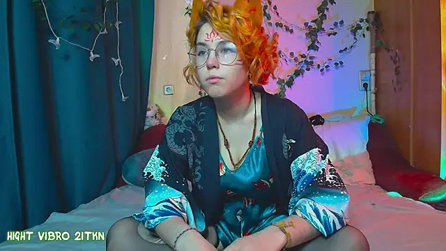 Snapshot of TrickyKitsune chatting on 03.14.25 TrickyKitsune online show from 03.14.25