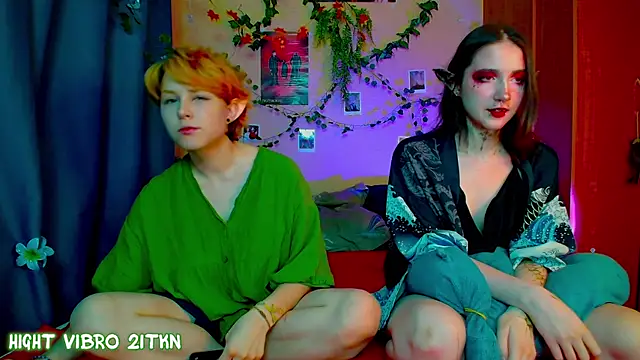 Snapshot of TrickyKitsune chatting on 09.21.25 TrickyKitsune online show from 09.21.25