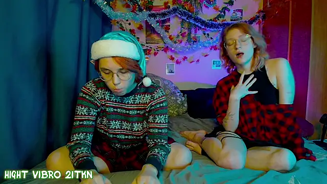 TrickyKitsune online show from 12.21.25