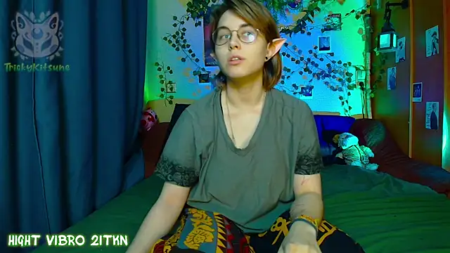 TrickyKitsune online show from 05.11.26