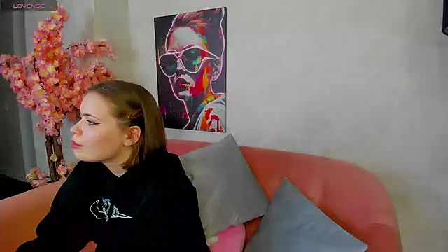 Snapshot of EricaElliott chatting on 02.02.25 EricaElliott online show from 02.02.25