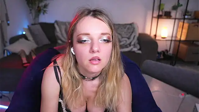 Magnetic Amy online show from 02.20.25