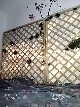 Mia WAll online show from 01.22.25