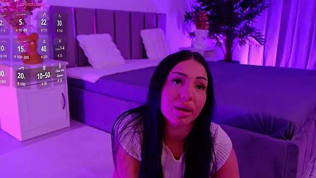 Snapshot of evanew_ chatting on 02.20.26 evanew online show from 02.20.26