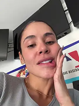 Karol Towers online show from 01.15.25