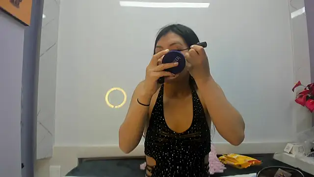 Snapshot of Chloe_Martini chatting on 10.11.25 Chloe Martini online show from 10.11.25